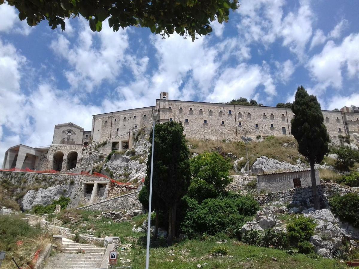 La Casuzza Del Centro Villa Sciacca Exterior photo